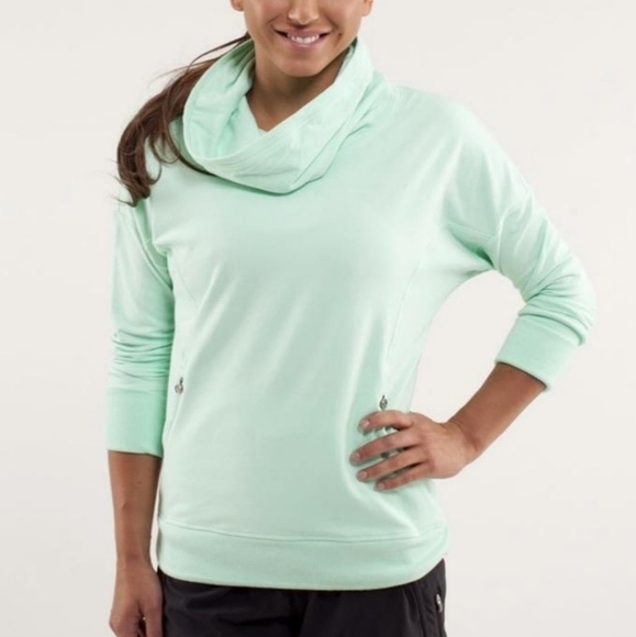 lululemon athletica Sweaters - Lululemon Rest Day Pullover Size 6